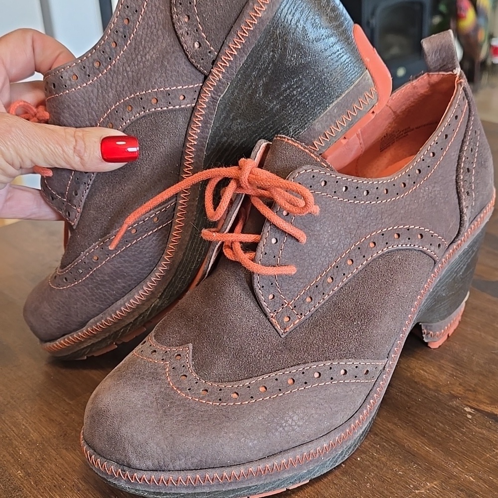 Jambu Seattle Wingtip Heeled Leather Suede Oxford Peach Brown Womens Size 7 - Picture 7 of 7
